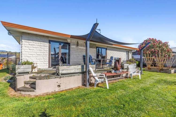 17 Lord Auckland Road Wakefield_12