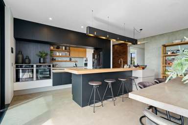 2/208 Maungakawa Road_3