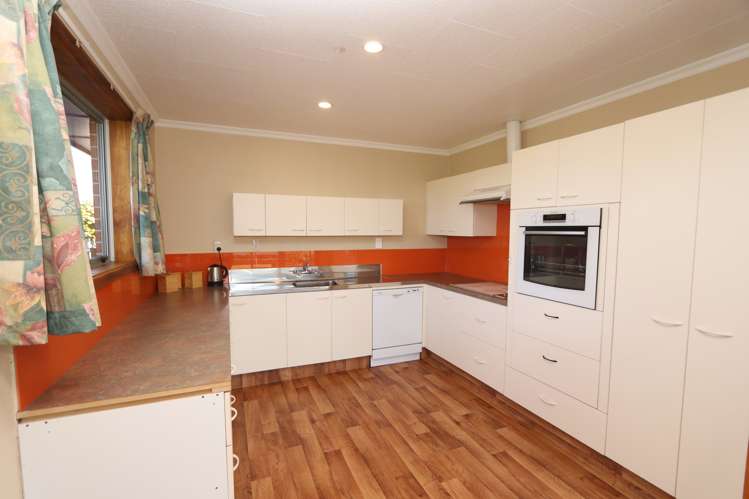 17 Walshs Road Allenton_2