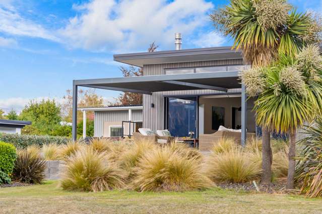 12 Flora Dora Parade Lake Hawea_1