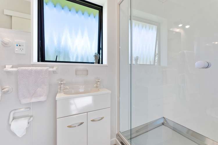 981 Roberts Line Bunnythorpe_13