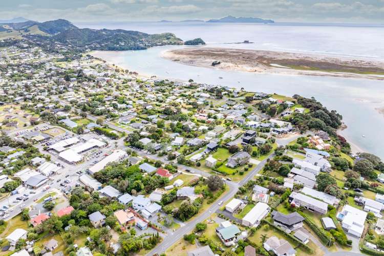 12 Ellen Street Mangawhai Heads_34