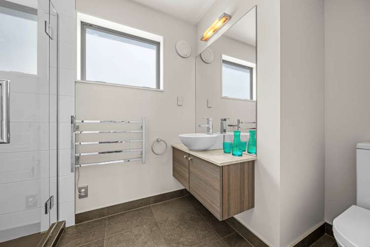 7/8 Wilk Lane Browns Bay_12