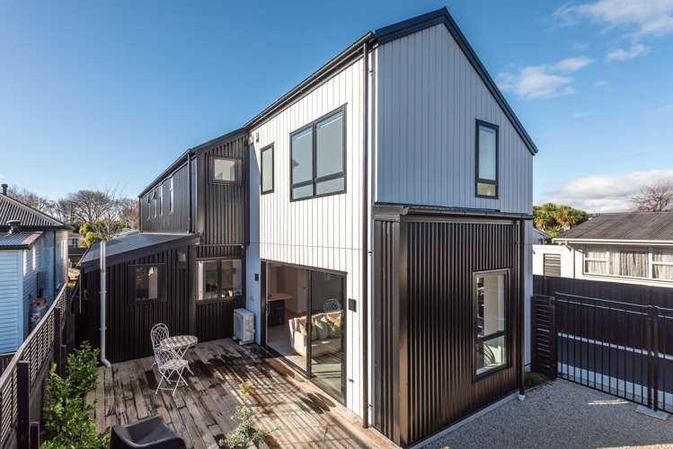 2/211 Springfield Road_0