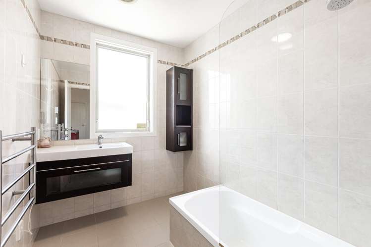 2 Parkwood Grove Trentham_17