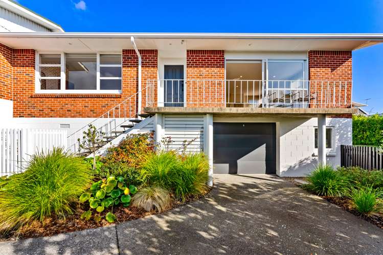 2/2 Seaview Road Milford_0