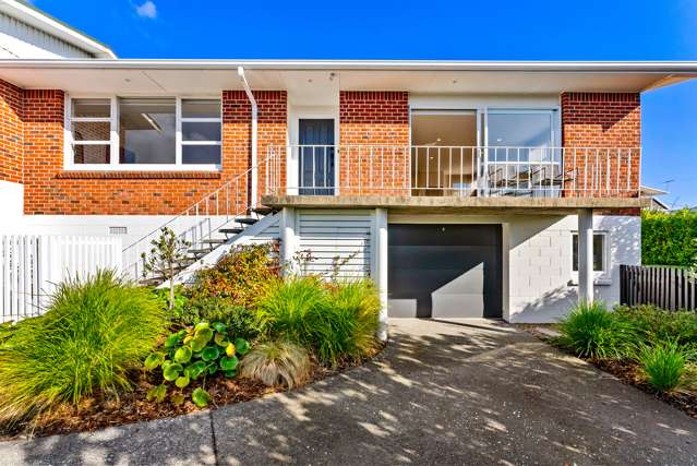 2/2 Seaview Road Milford_1