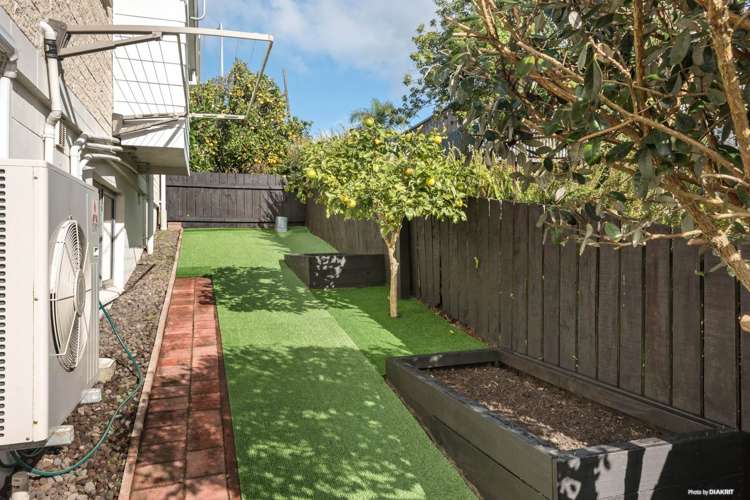 2/139a Mokoia Road Birkenhead_15