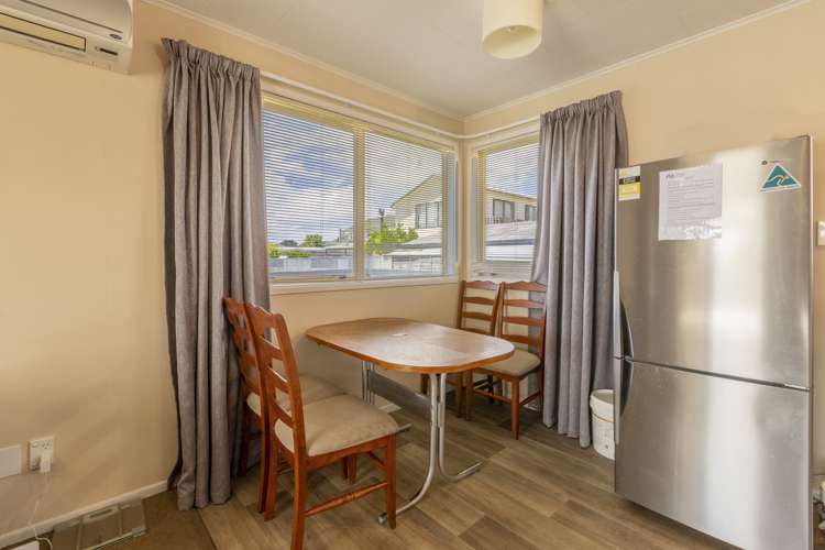 27 Dockery Avenue Onekawa_6