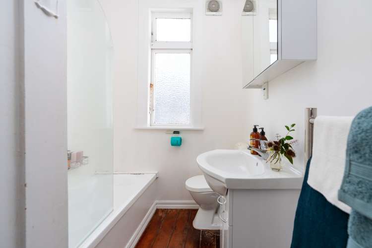 301 Adelaide Road Newtown_14