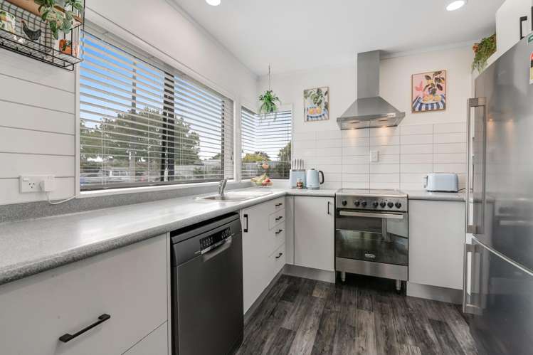 75 Maygrove Drive Orewa_4