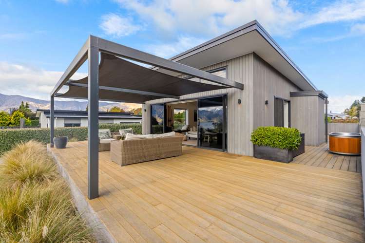 12 Flora Dora Parade Lake Hawea_15