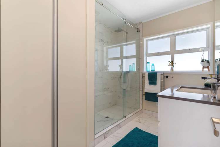 18 Beswick Place Birkdale_19