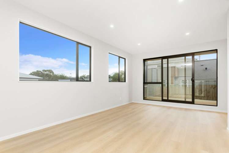 F/345 Great South Road Greenlane_3