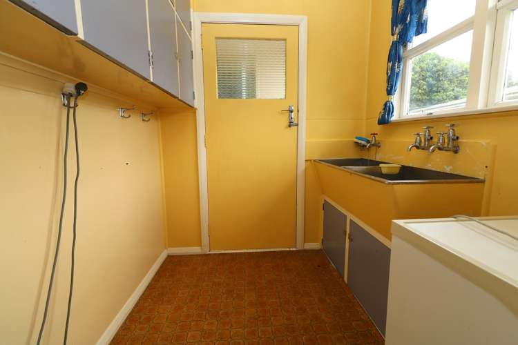 27 Moreton Road Carterton_13