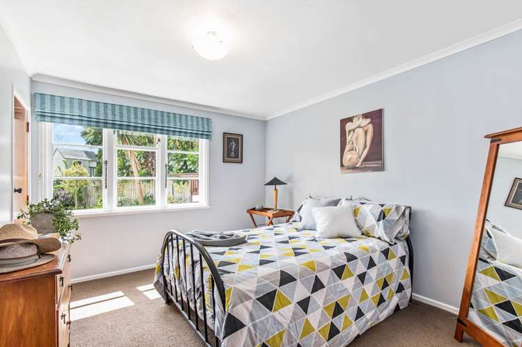 21 Larsen Road Panmure_11