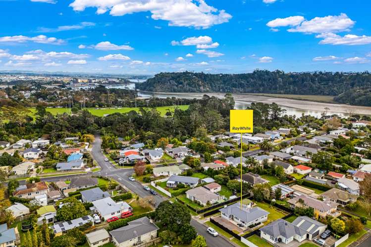 17 Melba Street Beach Haven_26