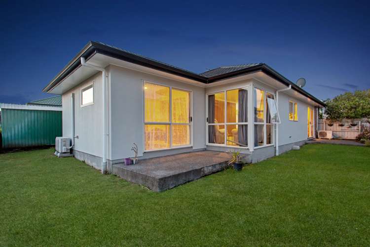 5b Charlenne Close Ranui_13