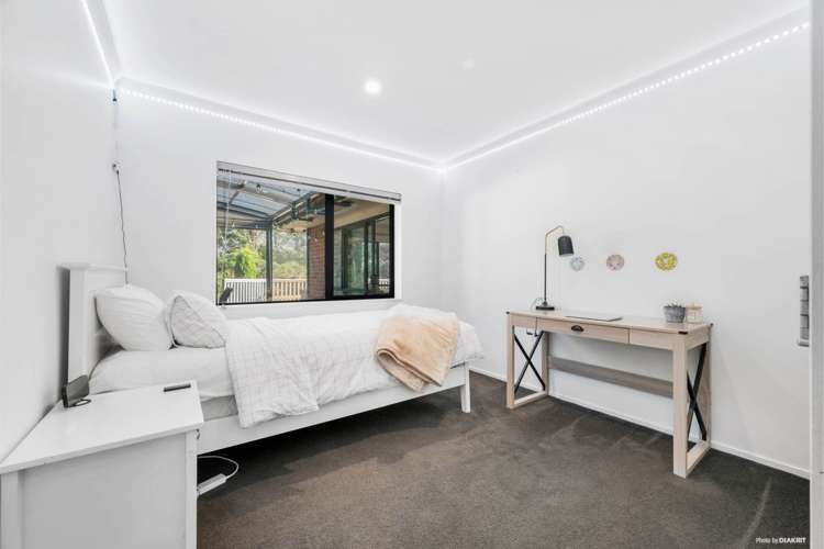 48 Shelter Drive Greenhithe_23