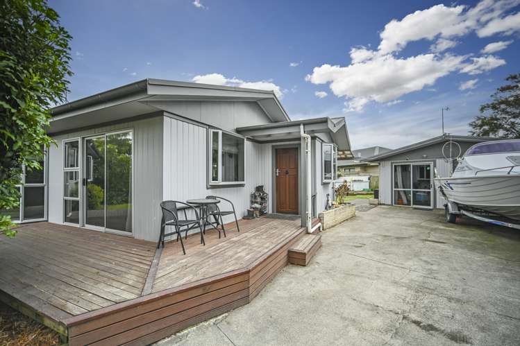 3 Murdoch Place Raureka_12