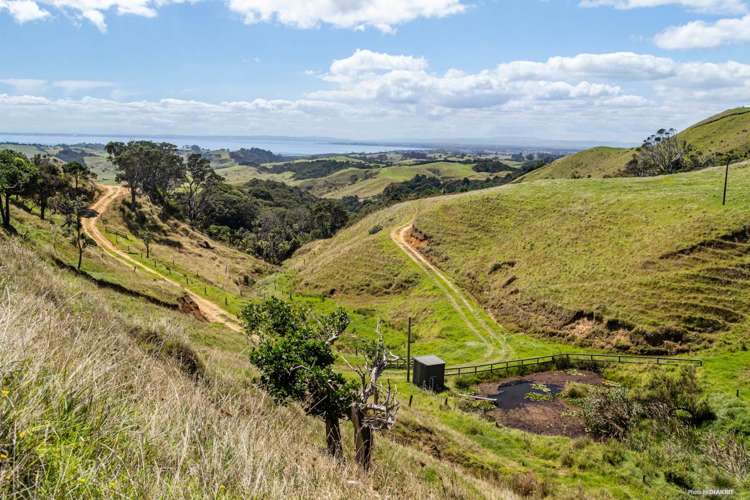 1672 Awhitu Road Waiuku_8