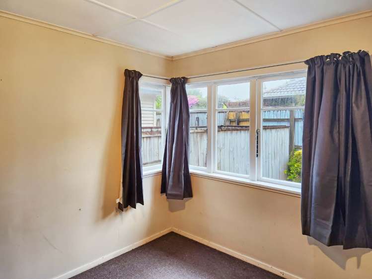 1 Hine Road Wainuiomata_6