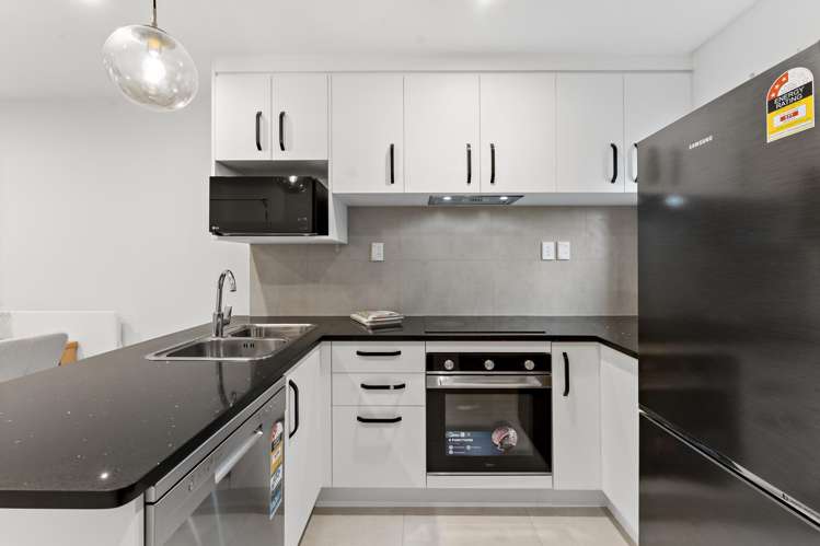 16/18 Hewlett Road_4