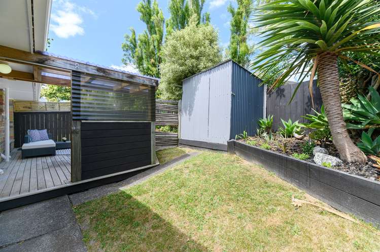 2/11 Lenihan Street Northcote_11