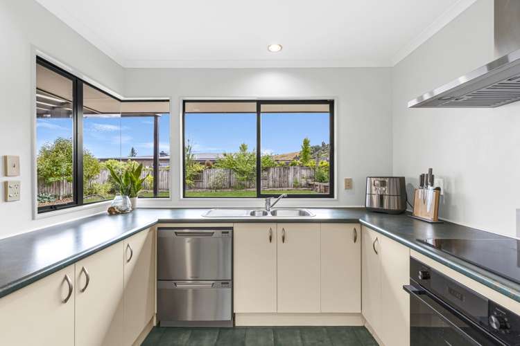 9 Ashdonleigh Grove Stoke_9