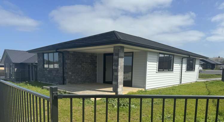 2 Paapaka Way Waiuku_1