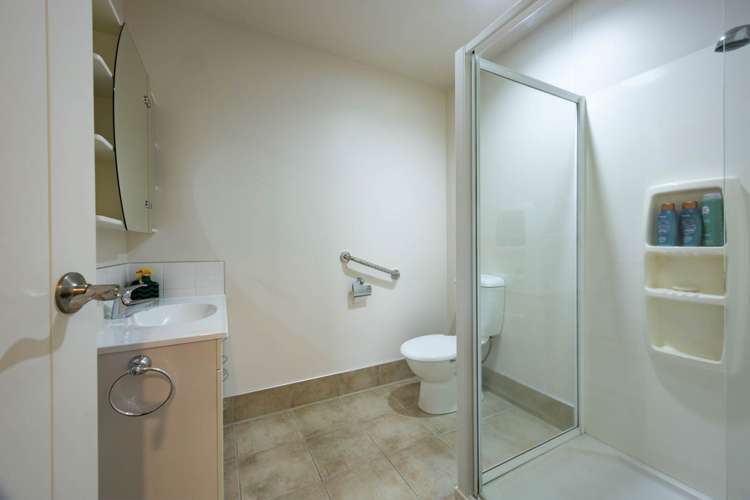 40 Lake Panorama Drive Henderson_17