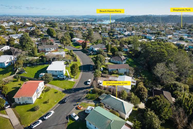 37A Lysander Crescent Beach Haven_15