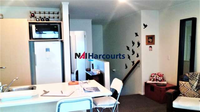 20/18 Airborne Road Albany_2