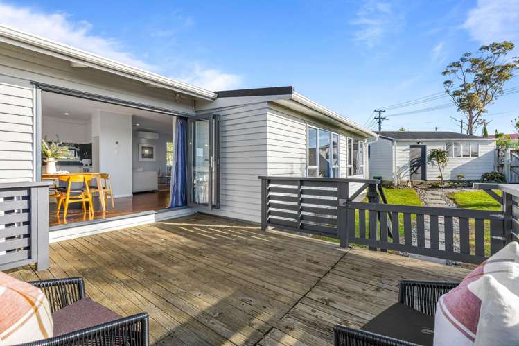 84 Glengarry Road Glen Eden_5