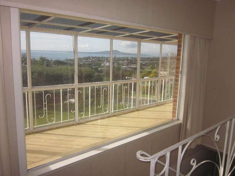115 Sunrise Avenue Murrays Bay_12