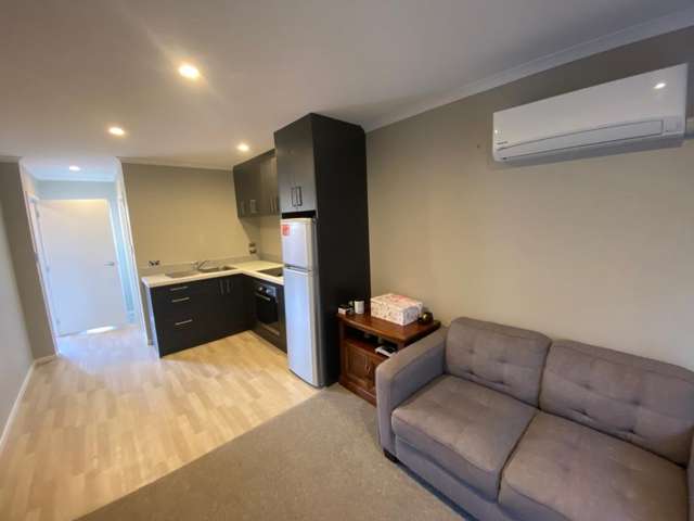 2a/181 Knighton Road 1614_4