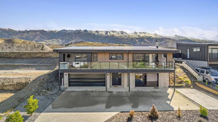 57 Stratford Drive_1