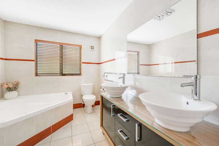 6 Cherrywood Crescent Northpark_17