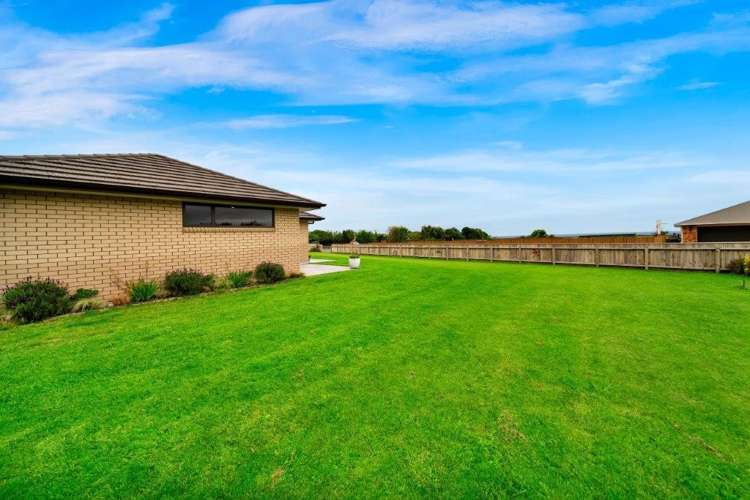 1 Denby Heights Hawera_17