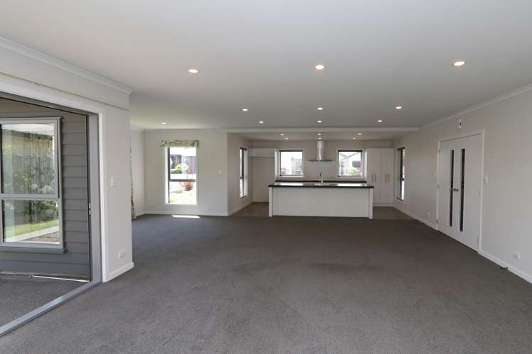 7 Somerset Grove Allenton_14