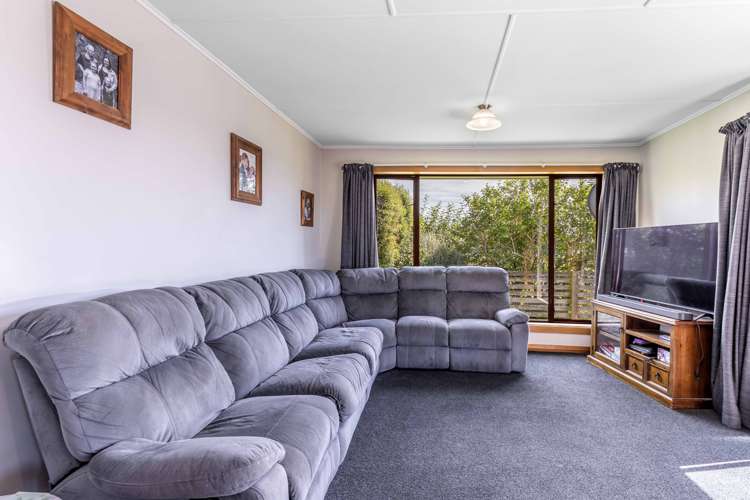 3 Anderson Place Gore Surrounds_5