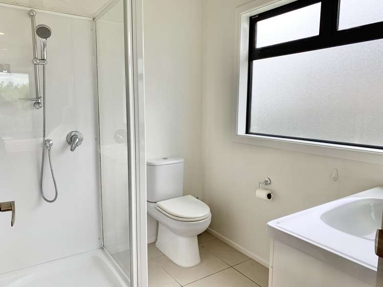 8 Latham Stubbs Crescent Waipawa_15