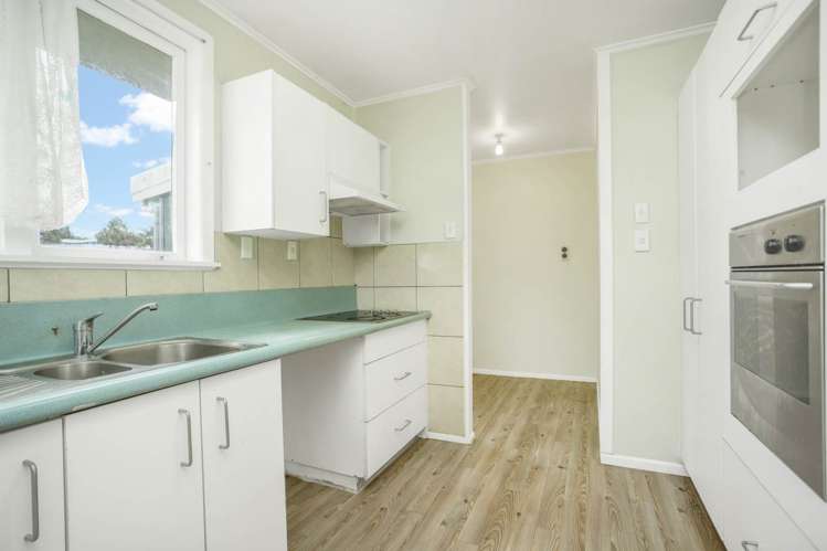 17 Kelwyn Road Kelston_7