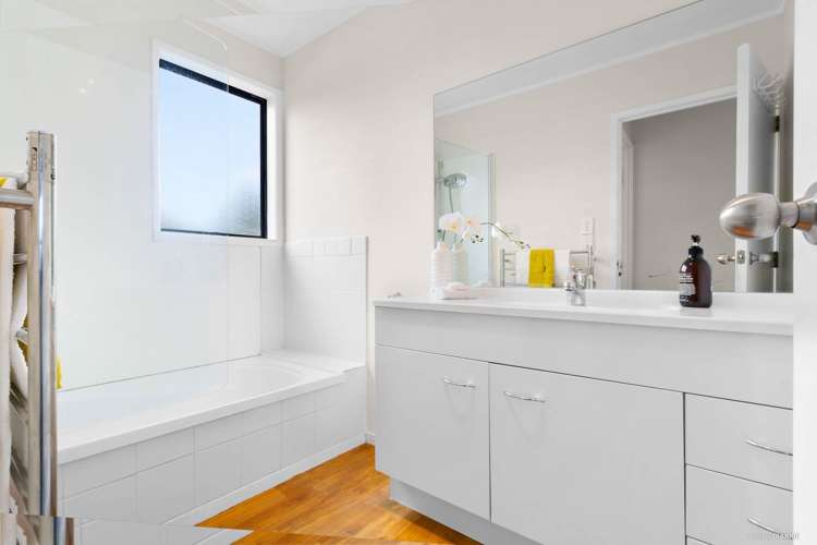 8 Kaurilands Road Titirangi_11