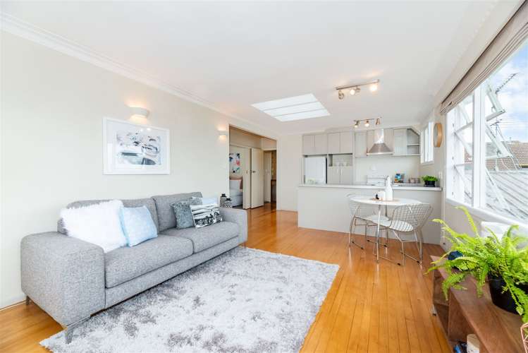 1/26 Otakau Road Milford_4