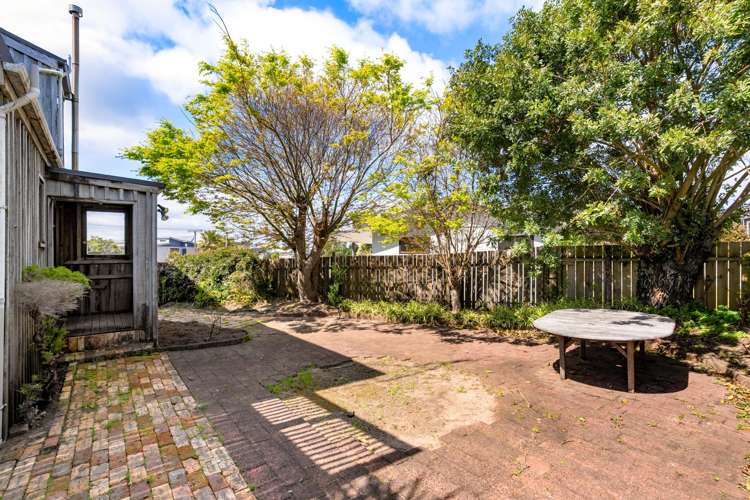 307 Linton Crescent Whangamata_19