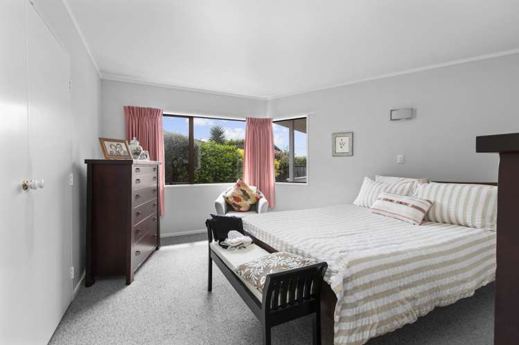 11 Kingsley Street 11373_11