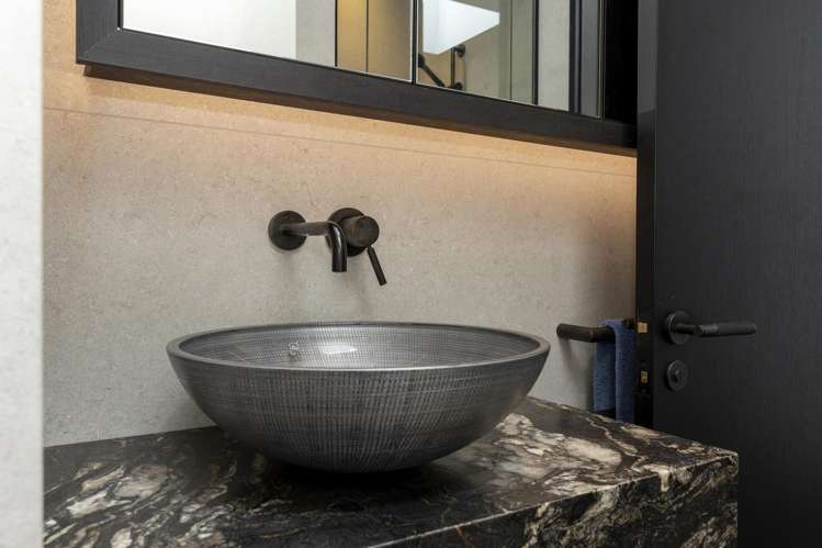 4/18 Chad Street Rainbow Point_25