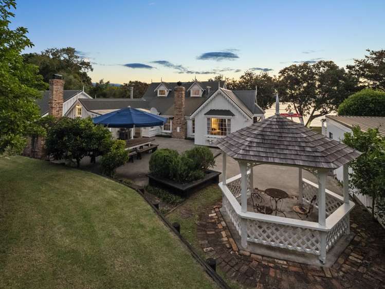 6 Paine Brown Way Russell_16