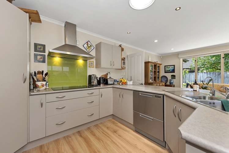 6 Portobello Way Huntington_2